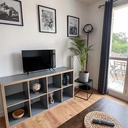 Calme Et Cosy - Paris Disney, Balcon, Parking Apartment Emerainville